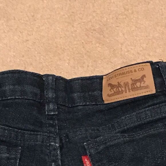 Levi’s shorts  - Picture 3 of 6